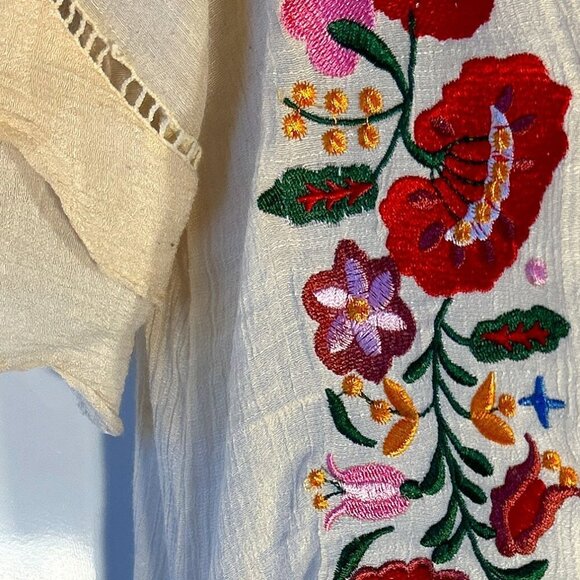 Altar'd State SZ L Ivory Embroidered Top Artsy Comfy Boho Cottage Feminine 70's - Picture 3 of 9